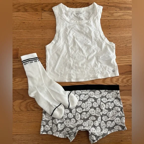 Gilly Hicks “the Women’s Basics Pack” Intimates Set - Picture 1 of 4